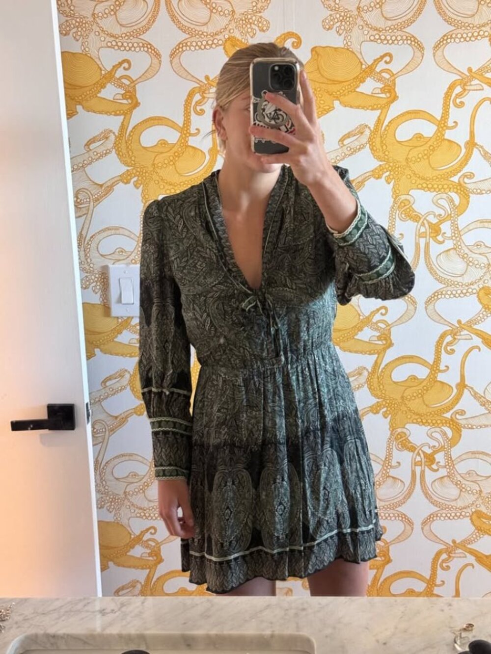 Alice & Olivia green mid-length patterned dress